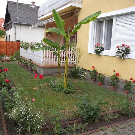 11 * Balatonmáriafürdő