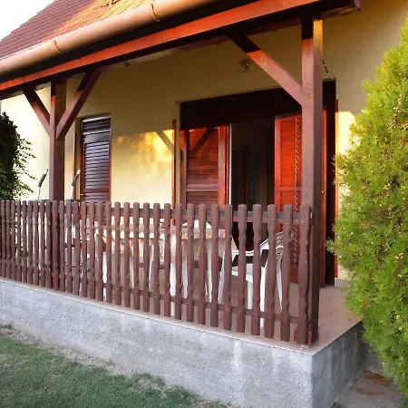 11 Balatonmáriafürdő